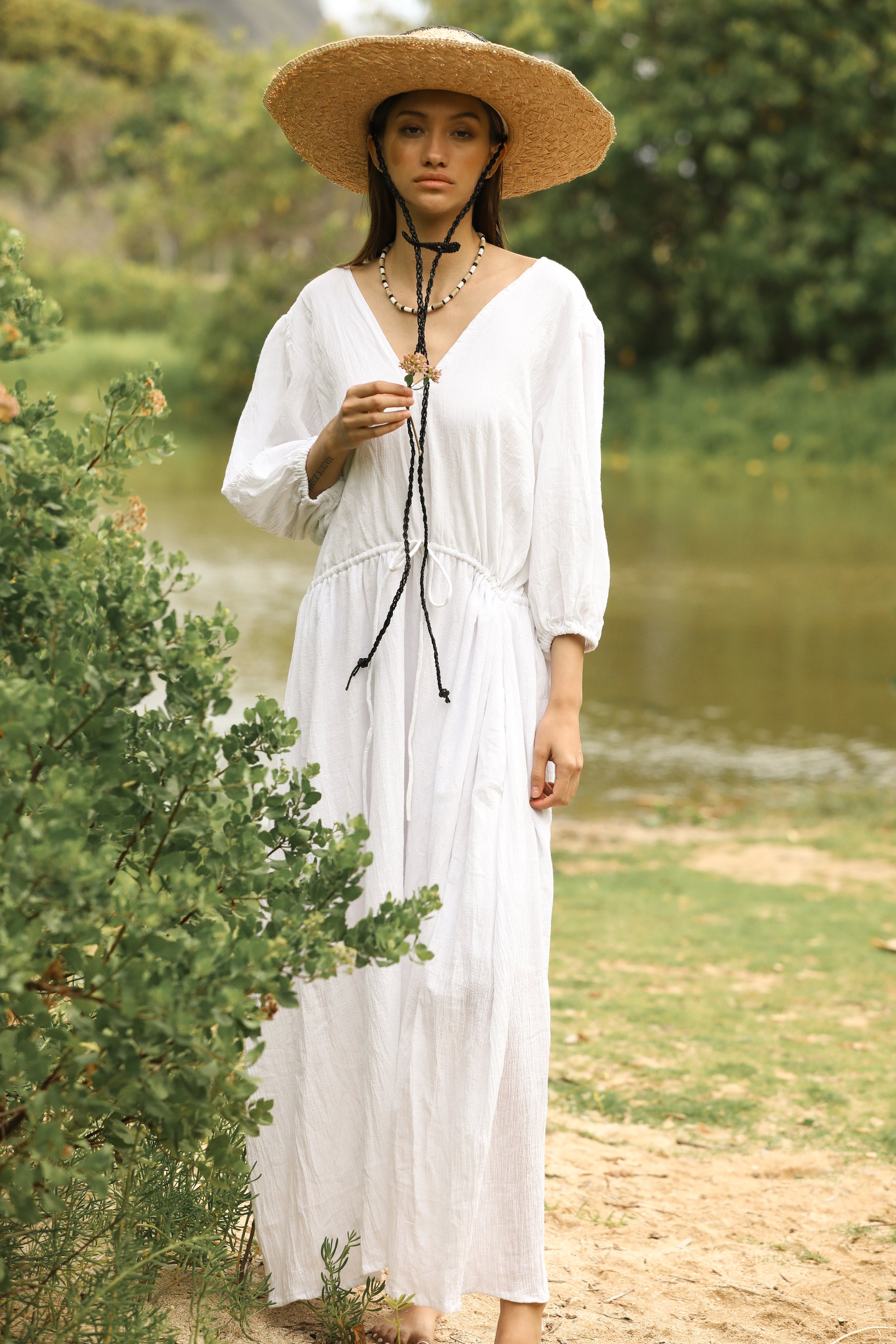 ZOY OPEN BACK DRESS / WHITE ALYSSUM – Sage Imber